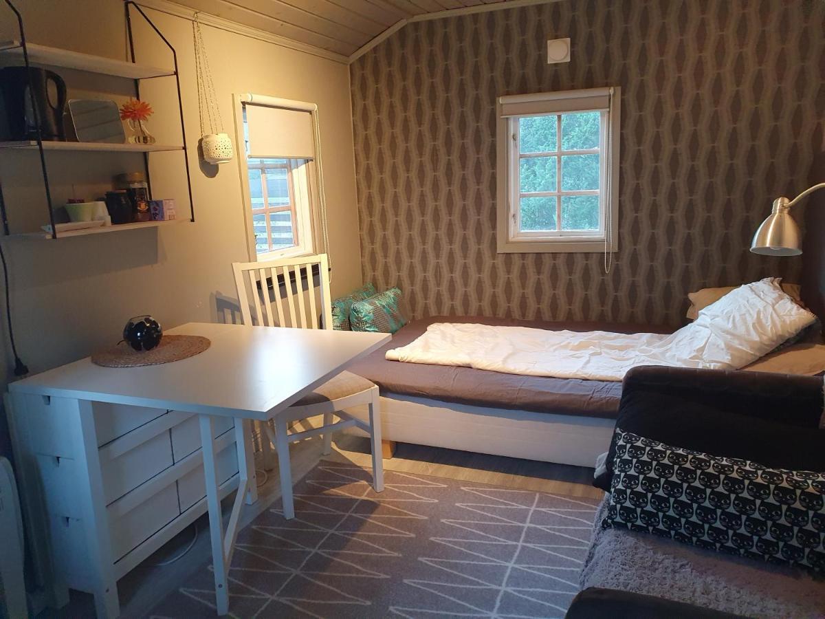 Norrtaelje Bed and Breakfast Buitenkant foto