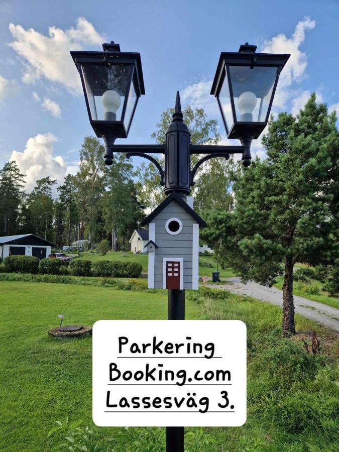 Norrtaelje Bed and Breakfast Buitenkant foto